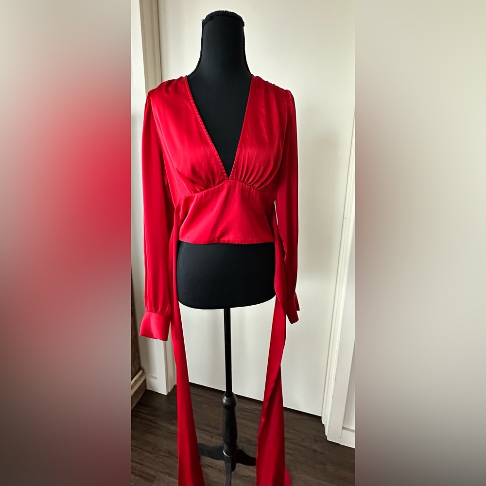 Marissa Webb x RTR Tie Waist Satin Top in Red. Size 2 - Picture 5 of 14